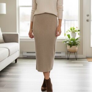 Edited Ribbed Knit Midi Sweater Skirt Beige/Oatmeal Large Quiet Luxury Carrier